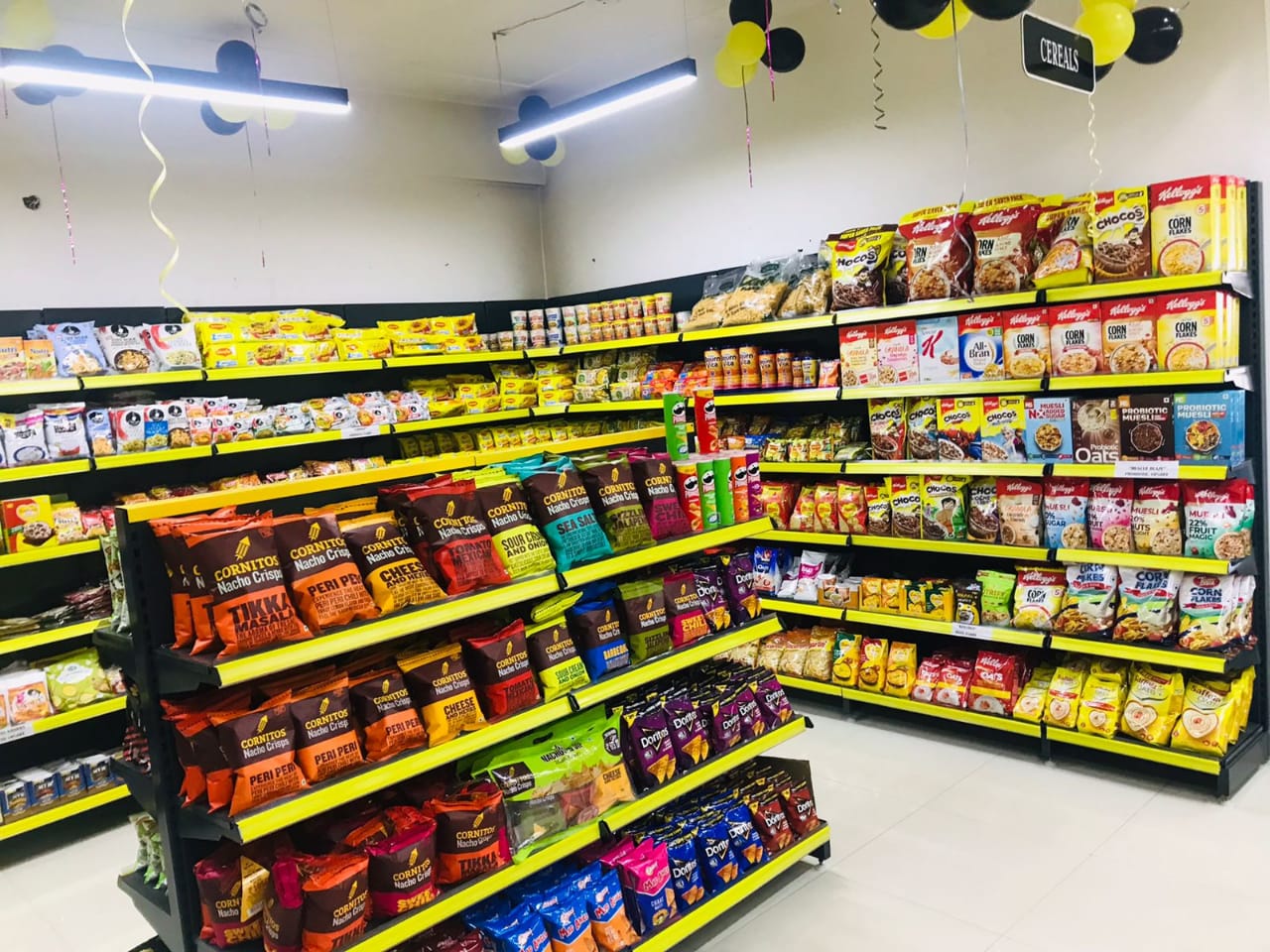 Supermarket Display Racks in Ghaziabad, bloack and yellow colour Supermarket Display Racks in Ghaziabad Racks for Shop